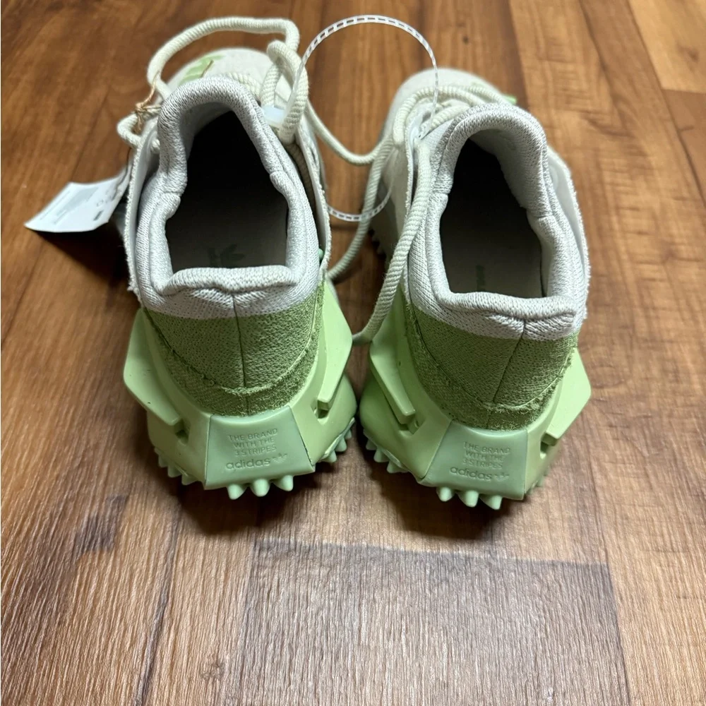 2023
Pharrell x NMD_S1 Mahbs 'Mint' size 5 NWOB - Picture 4 of 6
